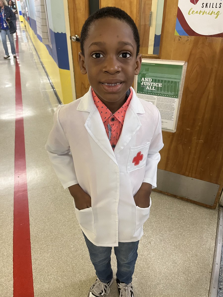 🦅“Focused on our Future” Friday! #CelebrateLiteracyWeek