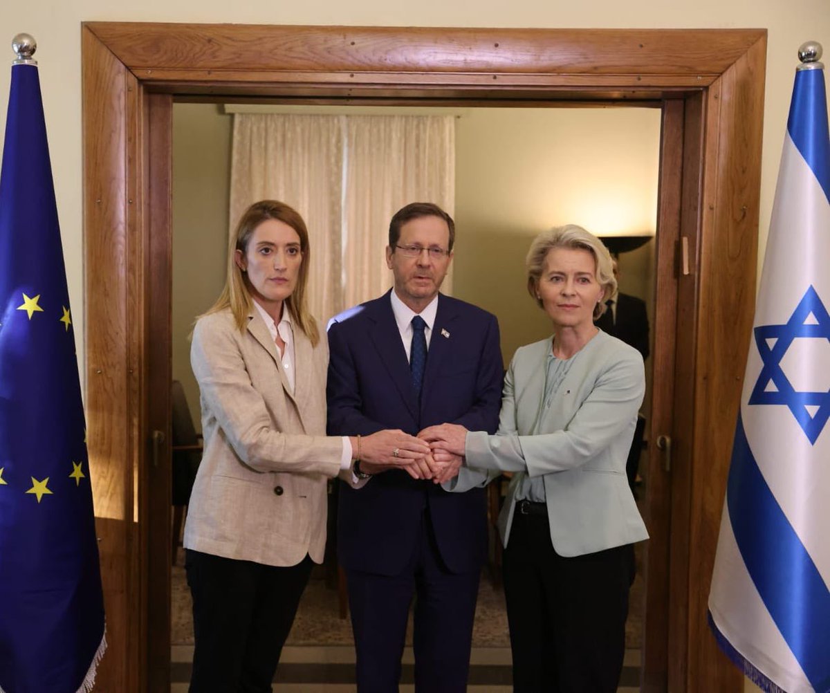 PhilipProudfoot's tweet image. Here is Ursula Von Der Leyen posing for a picture with a man whose expressions of genocidal intent were just read out in the ICJ ruling. Any comment @vonderleyen?