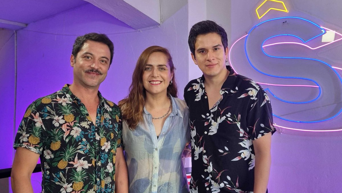 Y cerramos la semana en el #CaféConNata hablando de lo que más amamos 🎭❤️.

Juan Carlos Maldonado y Alex Vidal llegan para conversar sobre la obra "Cuerpo Docente", la comedia negra que se presenta en el Teatro UC.

En vivo: youtube.com/watch?v=tGGYbH…