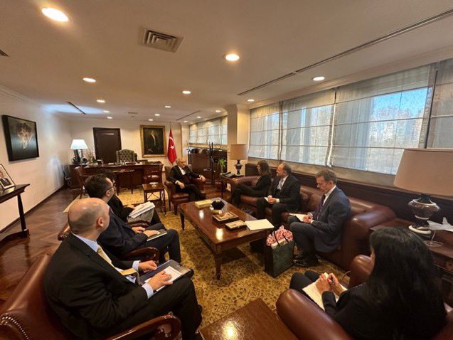 KHamiltonNATO's tweet photo. This week, I was delighted to welcome Associate Deputy Minister of Foreign Affairs, Cindy Termorshuizen to Ankara. The productive visit featured extensive bilateral and foreign policy consultations @MFATurkiye, hosted by Deputy Minister Burak @Akcapar and Director General (Americas) Yaprak Balkan; engagement with Turkish academia; meetings with mission management; and an all-staff "Townhall" with the fantastic team @CanEmbTurkiye.

Teşekkürler, @cjtermorshuizen ve bir dahaki sefere görüşürüz!

🇨🇦 🇹🇷