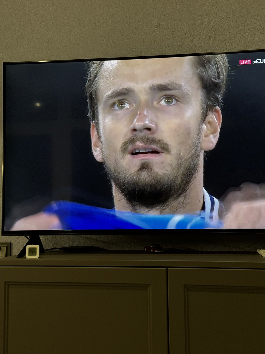YuliaBird's tweet photo. А вот Медведев не зас��ал, сыграл 5сетовик и выиграл 💪🏼💪🏼💪🏼 https://t.co/RA7zpdAXS1