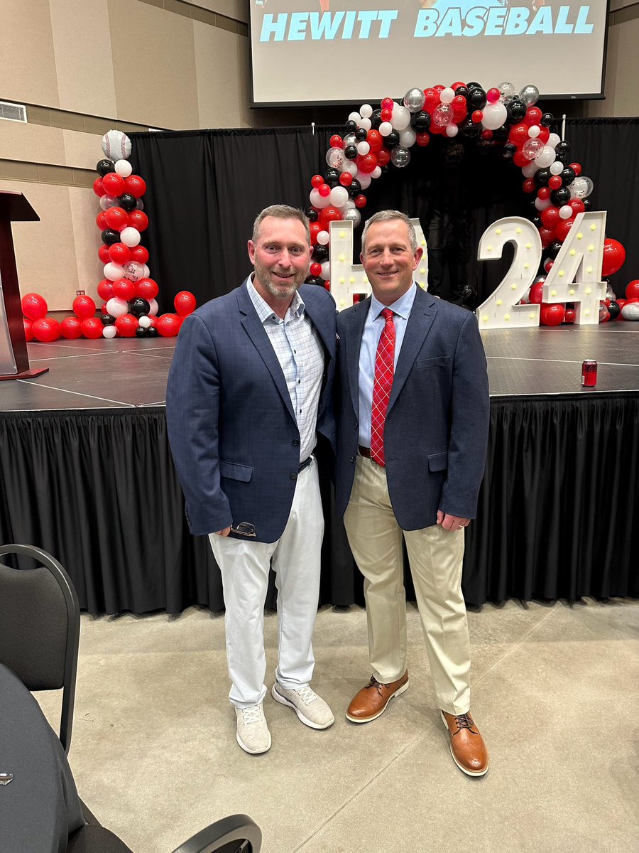 hewitt_baseball's tweet image. Some pics from last nights pre season banquet. Thank you @3strikes_AU for an incredible evening with our program!  What a great way to kick off the 2024 season!  #RC @AuburnBaseball