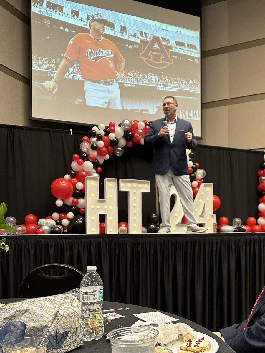 hewitt_baseball's tweet image. Some pics from last nights pre season banquet. Thank you @3strikes_AU for an incredible evening with our program!  What a great way to kick off the 2024 season!  #RC @AuburnBaseball
