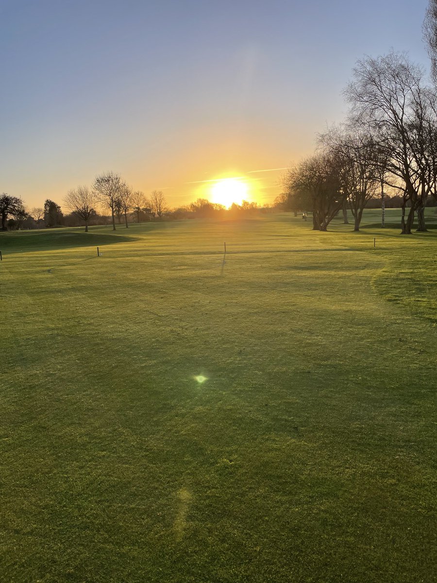 Douglas MacGregor (@douglasmacgreg8) on Twitter photo Beautiful sunrise this morning! Greens getting a roll, ready for the weekends play! <a href="/oxford_golfclub/">Oxford Golf Club</a> <a href="/joepep_pga/">Joe Pepperell</a> Beautiful sunrise this morning! Greens getting a roll, ready for the weekends play! <a href="/oxford_golfclub/">Oxford Golf Club</a> <a href="/joepep_pga/">Joe Pepperell</a>