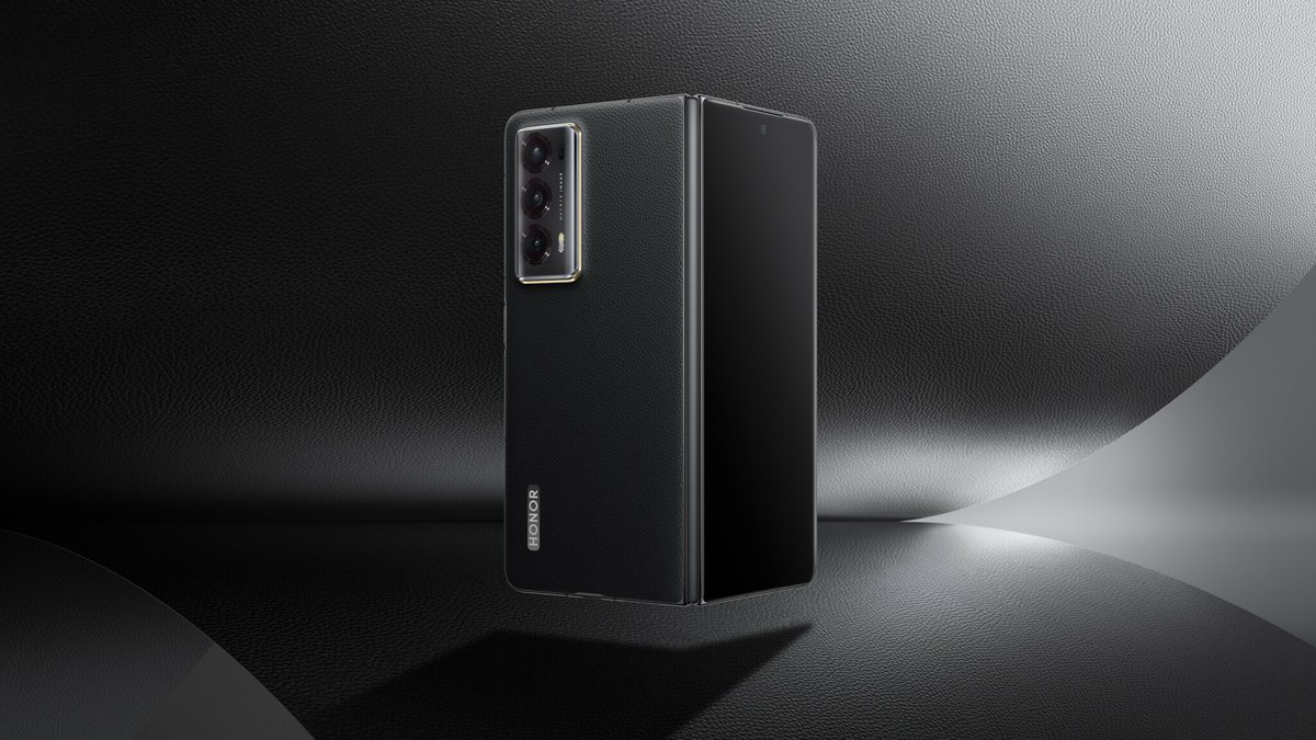 Frandroid's tweet photo. Attendu depuis des mois, le Honor Magic V2 fait son arrivée en France 📱
👉 https://t.co/zzIrdf9Na7 https://t.co/msrpigVd6M