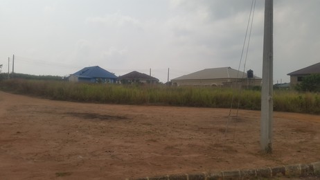 Prime and secured residential plot of land at Edenville Estate Close to simawa RCCG car park new auditorium Simawa. 
   learn more bit.ly/3DYGiNV
   #whatproperty #land 
@OGSG_Official
@GatewayTraffic
@OgunPoliceNG
@linkOGUN
@Adewale82977973
@panogorg
@TrendOgun