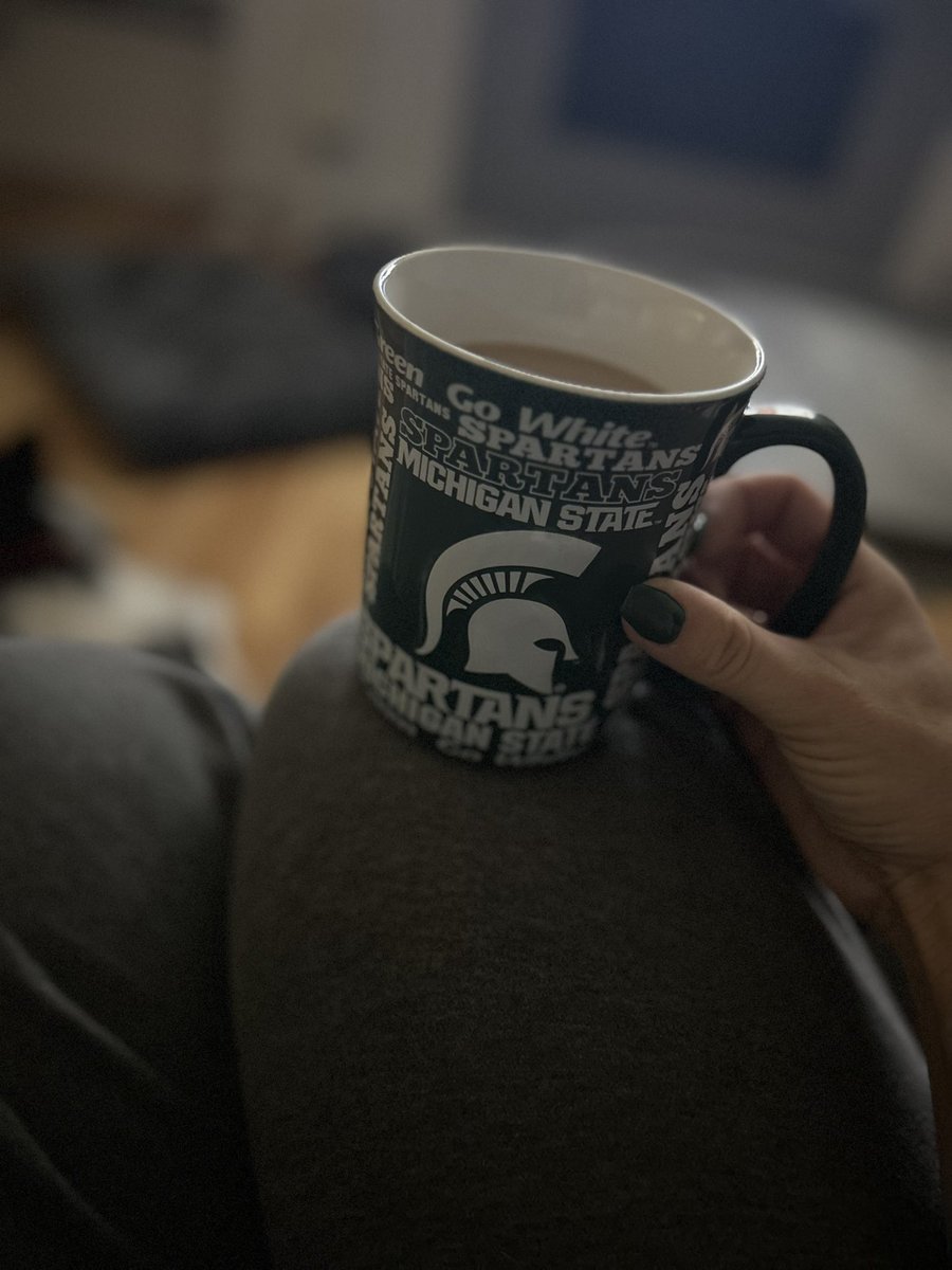 yoopgirl13's tweet photo. Happy Friday, fam 💚🤍 

Sorry Wisconsin friends, we are enemies today! #GoGreen #GoWhite #SpartyOn #OFFWisconsin https://t.co/Su57CoJpfN
