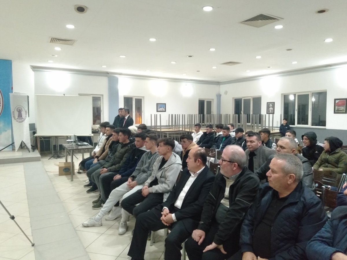 EgitimKale's tweet photo. ❝Her Dem Yeniden Kurulur Birlik Kale'de Yeniden Ahilik❞

Güzel ahlakın, paylaşmanın, dayanışmanın, kardeşliğin ve yardımseverliğin sembolü olan #Ahilik geleneğini yaşatmak için Esnaf ve Sanatkârlar Odası Başkanlığımızın düzenlediği programa katıldık. @kalemem20 @KaleKitapOkuyor https://t.co/XiSFHwxWCM
