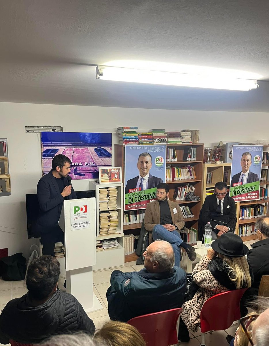 PDdivittorio's tweet photo. Ringraziamo tutte e tutti per la grande e bellissima partecipazione all’evento di ieri sera per la candidatura al consiglio regionale del nostro Graziano Di Costanzo.

W la Di Vittorio ✊ https://t.co/gyLGSfkkni