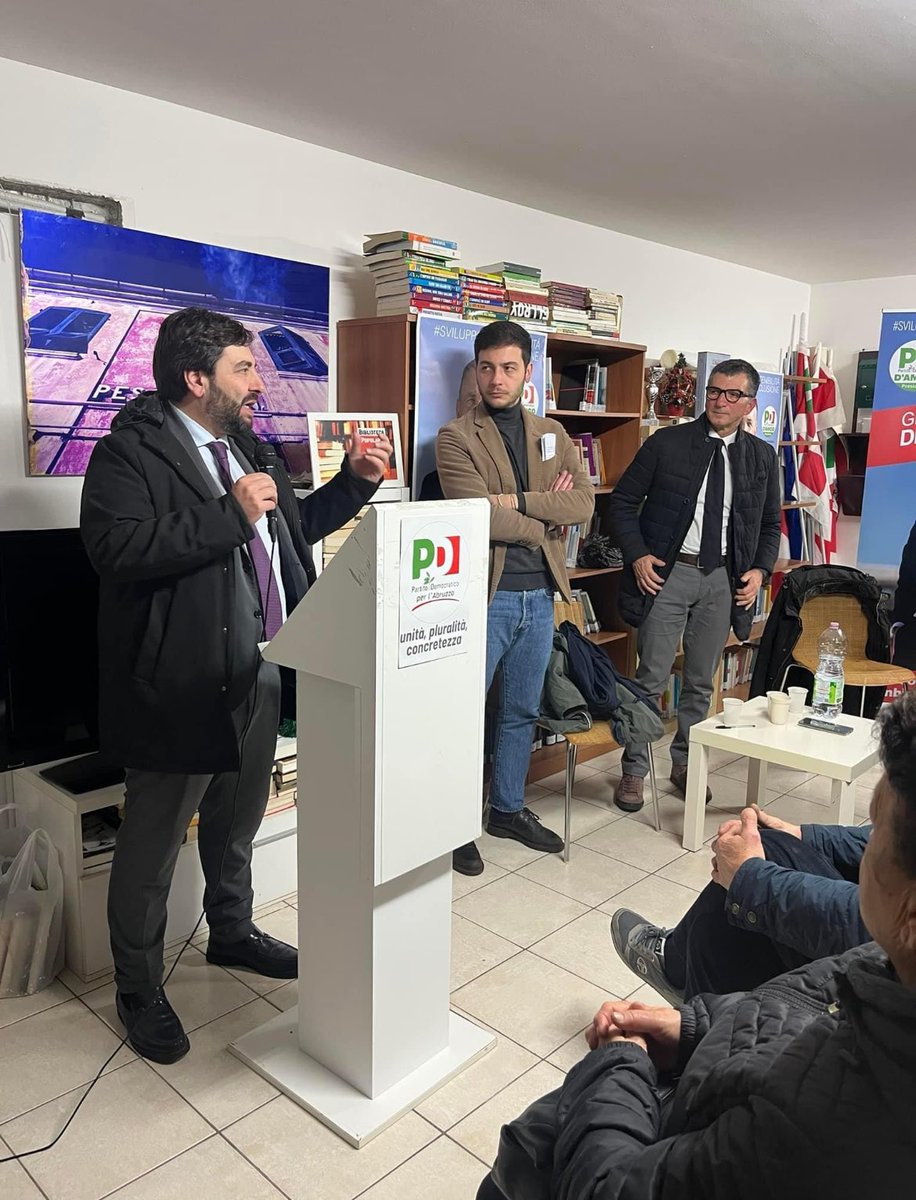 PDdivittorio's tweet photo. Ringraziamo tutte e tutti per la grande e bellissima partecipazione all’evento di ieri sera per la candidatura al consiglio regionale del nostro Graziano Di Costanzo.

W la Di Vittorio ✊ https://t.co/gyLGSfkkni