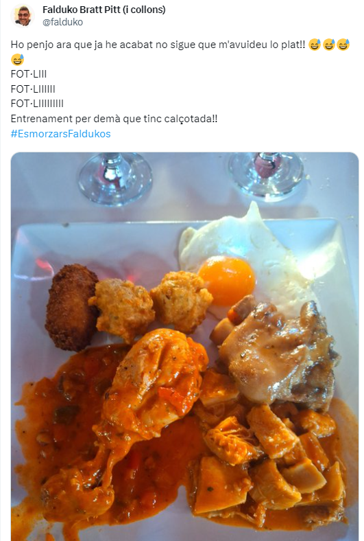 Buen dia cariñetas!! Perdon por el retraso el retraso en colgar el desayuno no el 81% de discapacidad inventada que tengo jajajaj!! Soy muy de la broma ya sabeis que solo quiero haceros sonreid!! Bueno otro desayuno de vuestro gordo favorito!! Todo mezclado y de dudosa calidad!!