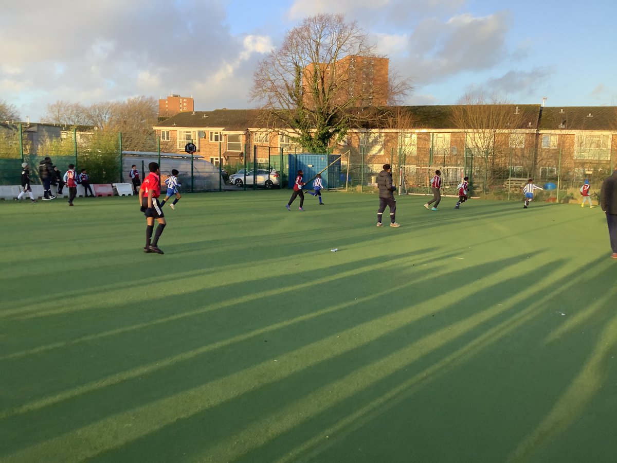Both our boys and girls’ year 5/ 6 football teams took Easton on Monday. It was goals galore, with 23 goals scored in total over both games! Well done to everyone who took part!
