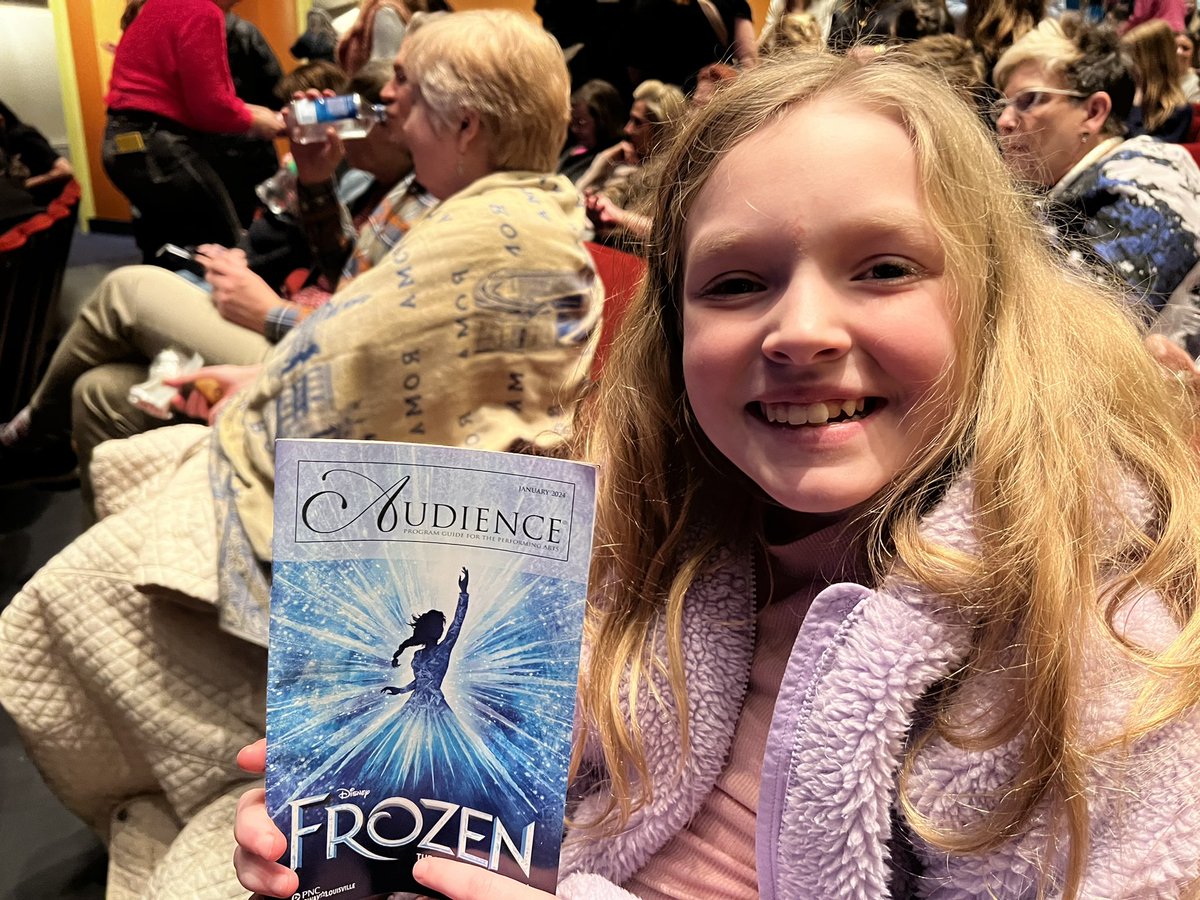 ConnieLeonard's tweet photo. Her โ๏ธ hair for the performance has changed over the years but @FrozenBroadway is as wonderful as ever! Amazing show @KyCtrArts #frozentour https://t.co/qh5nJLC1ok