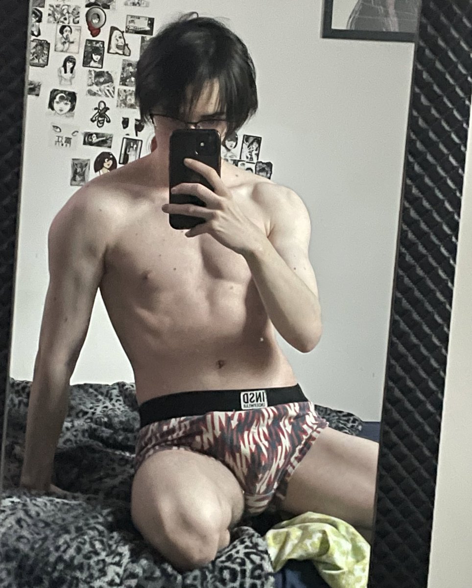 vampwyre7's tweet photo. ugly ahh underwear https://t.co/SkGQpb5TNk