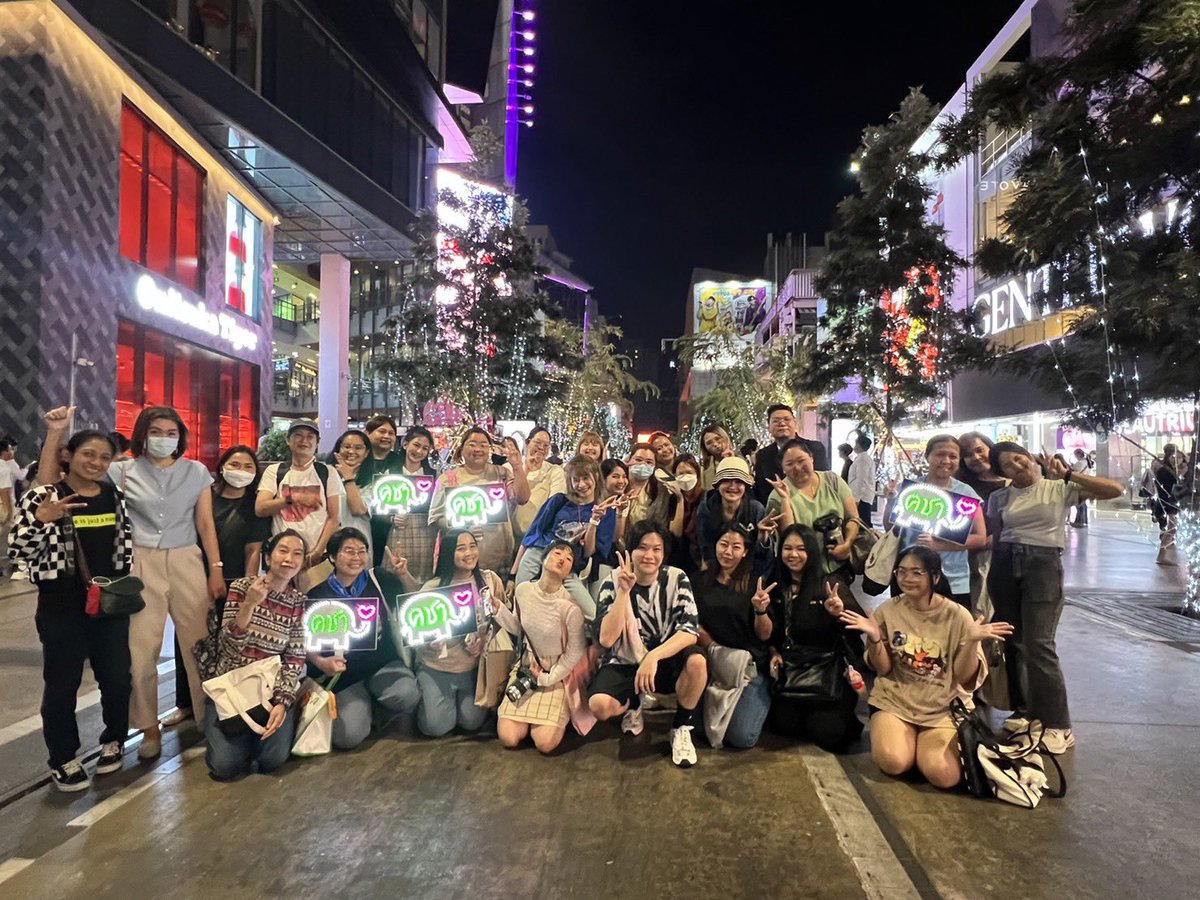 KachaFanClub's tweet photo. ขอบคุณโปโปที่มาให้กำลังใจและมาฟังคชาร้องเพลงในวันนี้ด้วยครับ 💚

#KachaNontanun https://t.co/mXmvsUxLP9