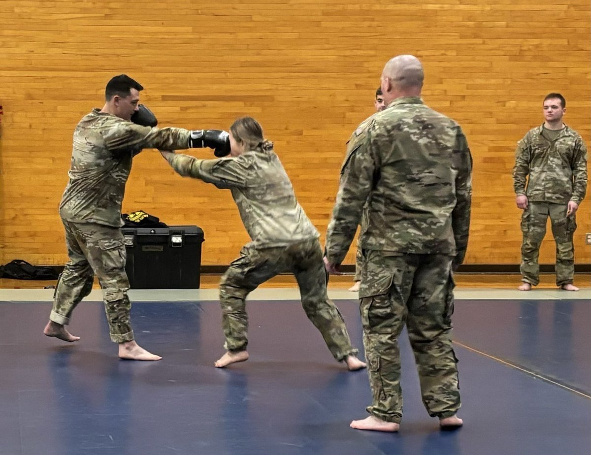 KU_ArmyROTC's tweet image. Over winter break, 15 Jayhawk Battalion Cadets leveled up in their Army training by becoming Level 1 Certified in Combatives. Essential skills for the future leaders of the #JayhawkBattalion! 🥋🇺🇸 #Combatives #LeadershipDevelopment