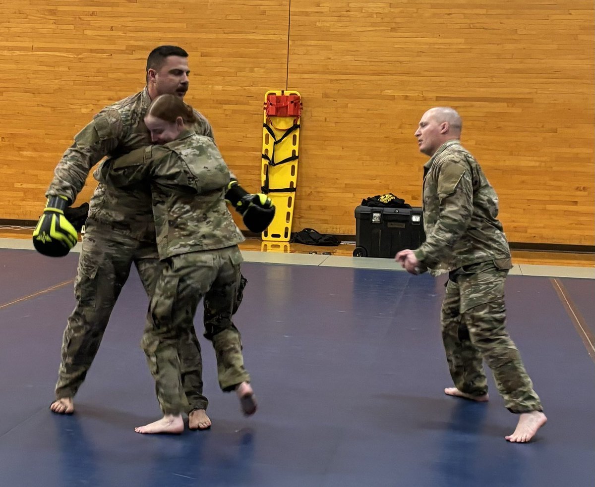 KU_ArmyROTC's tweet image. Over winter break, 15 Jayhawk Battalion Cadets leveled up in their Army training by becoming Level 1 Certified in Combatives. Essential skills for the future leaders of the #JayhawkBattalion! 🥋🇺🇸 #Combatives #LeadershipDevelopment