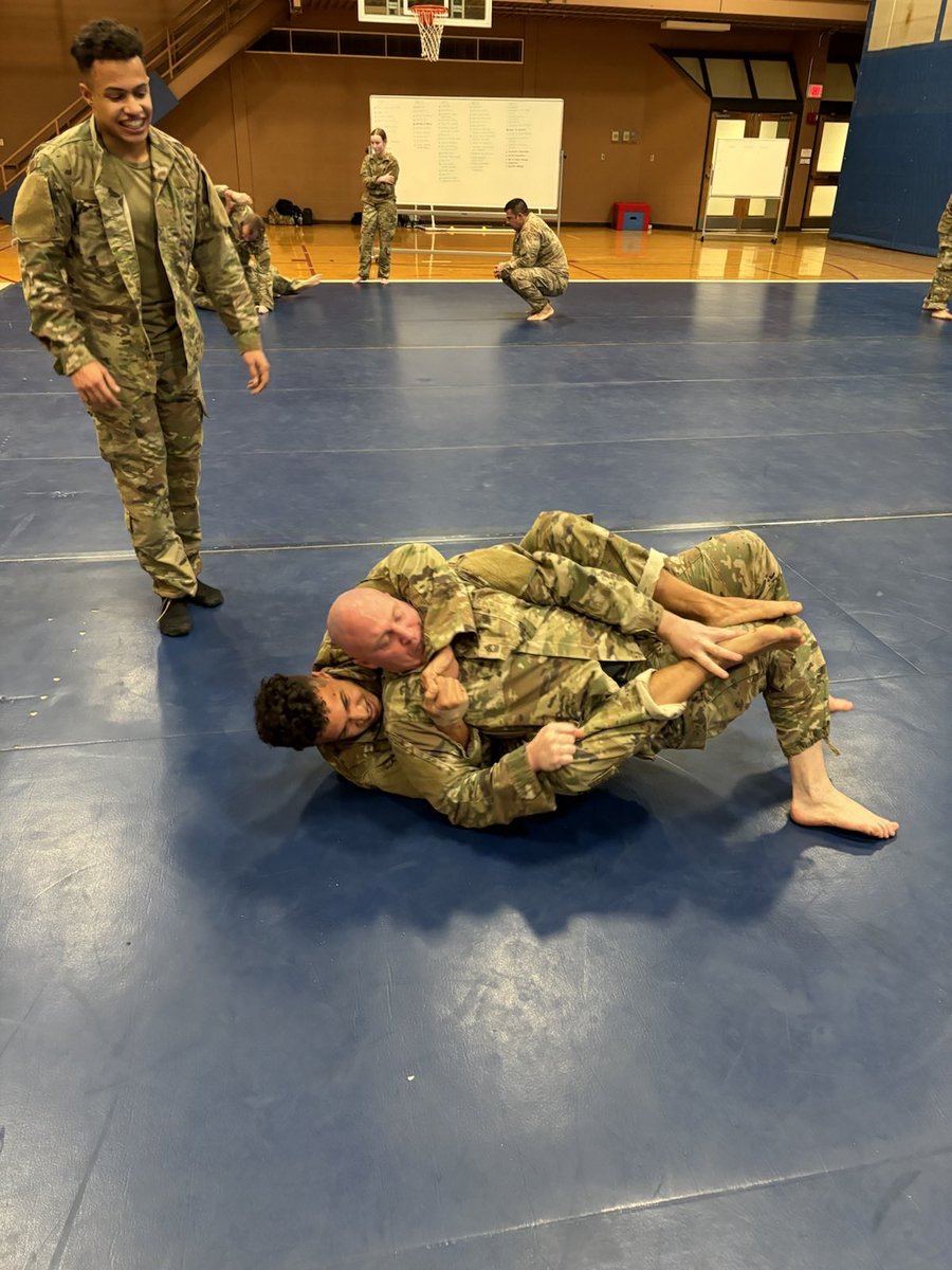 KU_ArmyROTC's tweet image. Over winter break, 15 Jayhawk Battalion Cadets leveled up in their Army training by becoming Level 1 Certified in Combatives. Essential skills for the future leaders of the #JayhawkBattalion! 🥋🇺🇸 #Combatives #LeadershipDevelopment