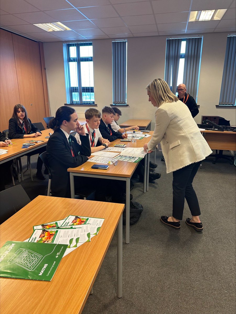 MaltbyAcademy's tweet photo. BETTER LEARNERS BETTER WORKERS 🧱
The BLBW participated in an school event with ESH construction this week, where students undertook a skills workshop related to construction of a bridge, including quantitative surveying. #blbw #skills #aspiration https://t.co/jSfJa7TSKO