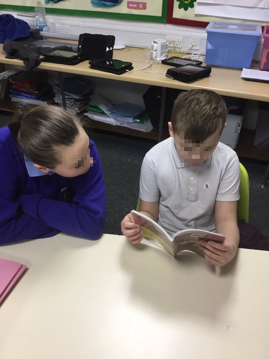 LeysFarm's tweet photo. Year 4 and Year 6 joined together today for a paired reading session.#LFJSReading #LFJSEnglish https://t.co/6hpLa0yfLo