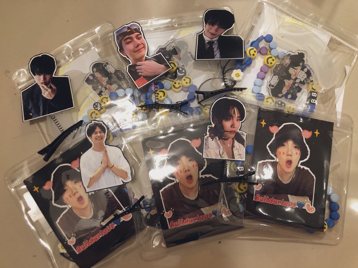 yidayidaq's tweet photo. Fans Giveawa
📷Date : 1/28
📷Time/Place : 13:00 COFFEE BEAN AND TEA LEAF SM NORTH EDSA MAIN BUILDING 
📷Quantity:  Photo, sticker, hairpin, bracelet,  200 ea
📷Welcome exchange

Follow @yidayidaq Show tracking proof and get a FREEBIES 
#BuildJakapan #BuildFMinMNL @JakeB4rever https://t.co/pHQzpvcxbO
