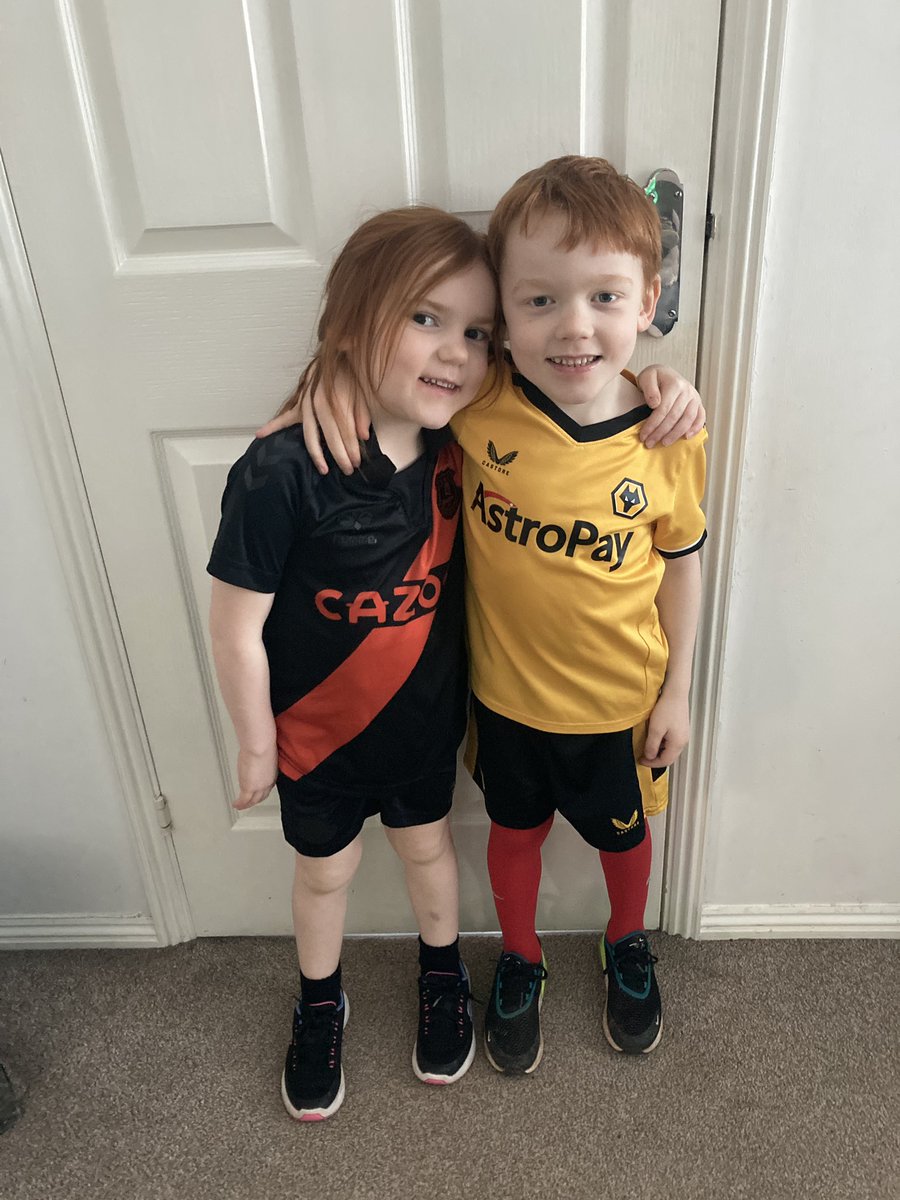 megsshoe's tweet photo. The ginger duo off to Friday footy #Everton #Wolves https://t.co/xk2Xw4z0fm