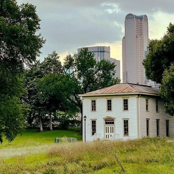 🚧 Attention, visitors! 🚧 Old City park is closed today for visitor safety. We will see you Saturday. #Weather #parkclouser