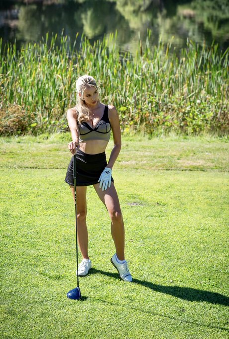 Who&rsquo;s golfing this weekend?! ☺️⛳️ https://t.co/l4EkfihM2M