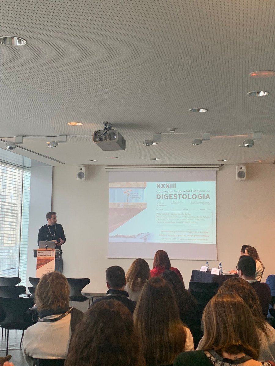 Refractariedad en el tto de ERGE 💊en la esclerodermia, estamos enfocando bien en el manejo? El Dr <a href="/AntonioMGar/">Antonio Marín García</a> nos habla sobre posibles predictores de refractariedad que podrían modificar nuestro abordaje <a href="/ResisDigesHUVH/">Residents d’Aparell Digestiu Vall d'Hebron</a> <a href="/SCDigestologia/">SCDigestologia</a>