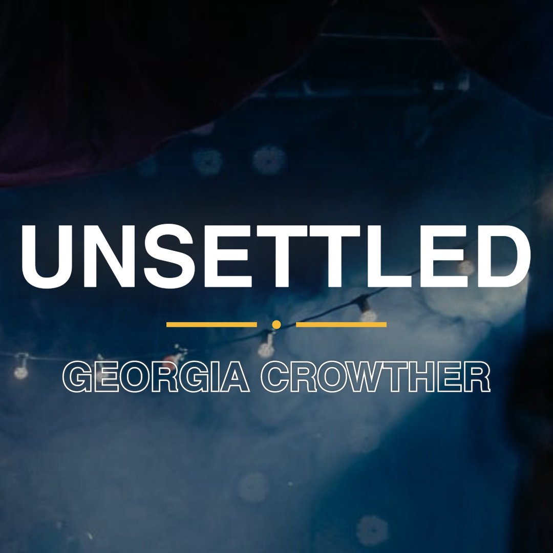 ☎️ Unsettled by Georgia Crowther Hannah works in a call centre where she spends her days attempting to collect unpaid energy bills. One night, while alone in the office, she is tasked with securing a large debt Catch at our scratch night Sunday 4 Feb ✨ bit.ly/StockExchangeS…