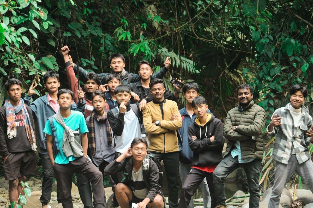 Raj_Bro_'s tweet photo. #HappyRepublicDay2024 
We the people of Arunachal Pradesh celebrate Republic day with picnic. We love our constitution. ...guys plz don't call us Chinese. We are indians. 
#ProudIndian 
#RepublicDay2024 
#Khonsa 
#HappyRepublicDayKhonsa 
#HappyRepublicDayArunachal https://t.co/duqNJcnBrF