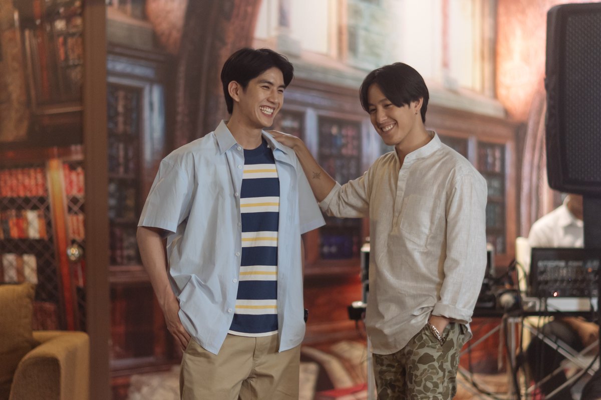 LastTwilightTH's tweet photo. ขอบคุณจารย์อ้นที่คอยช่วยเหลือเดย์เหมือนกันนะครับ
#LastTwilightSeriesFinalEP
@Sea_tawinan @kunchanuj https://t.co/lfkXKMiCeJ