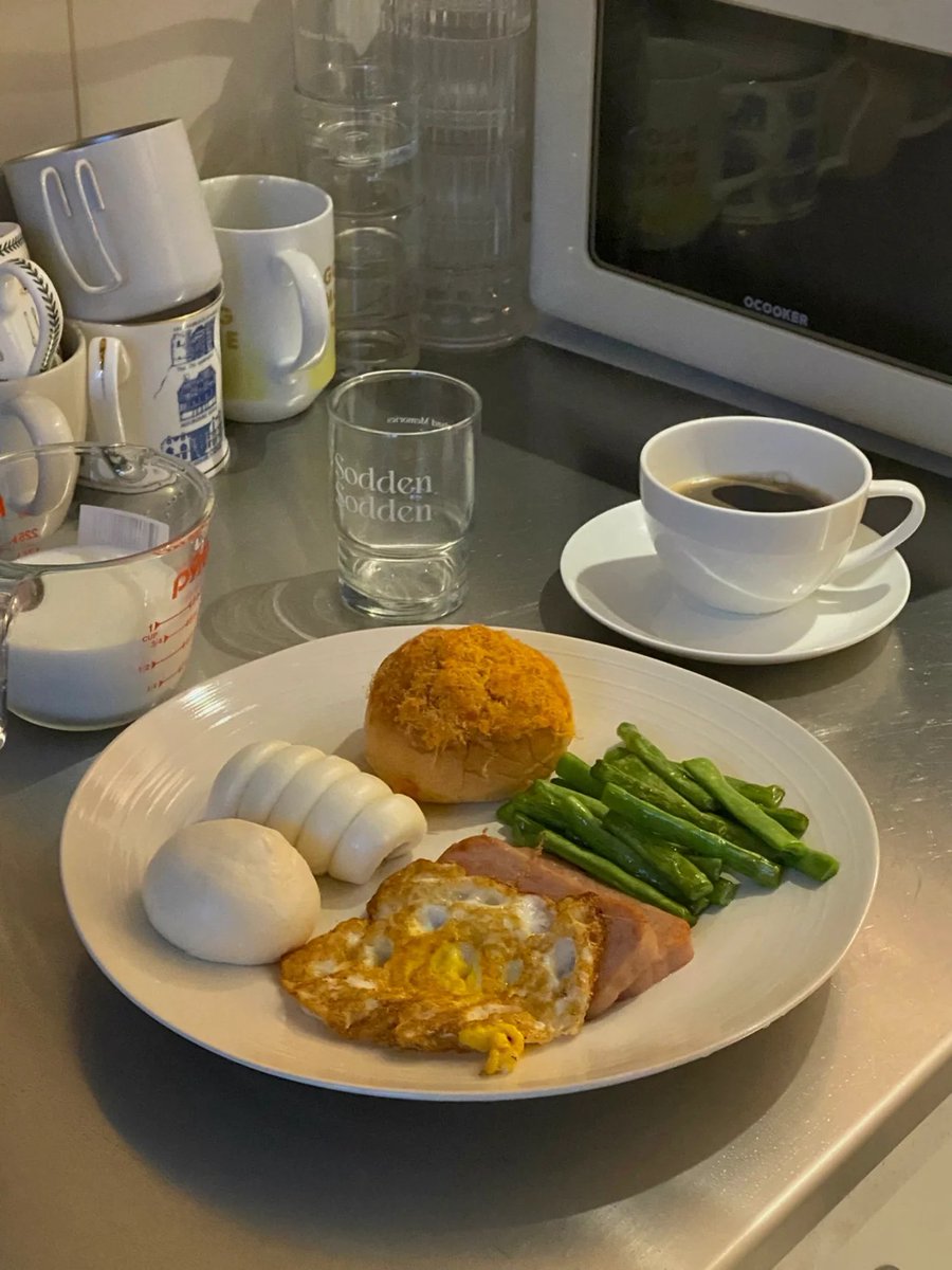 "A good day starts with a better breakfast"🫖☕️🍮