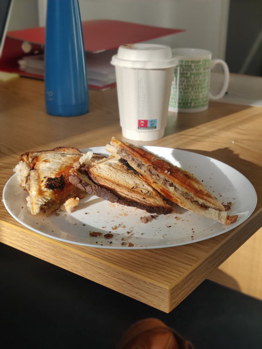 "What though on hamely fare we dine..."

I'm a sucker for a lock o haggis at this time of year so made some post-Burns night haggis toasties for our weekly team meeting <a href="/SdlpSthBelfast/">South Belfast SDLP</a>. 

Sadly no dram 🥃 yet..

(Recipe nicked from the great <a href="/deeneys/">Deeney's</a>)