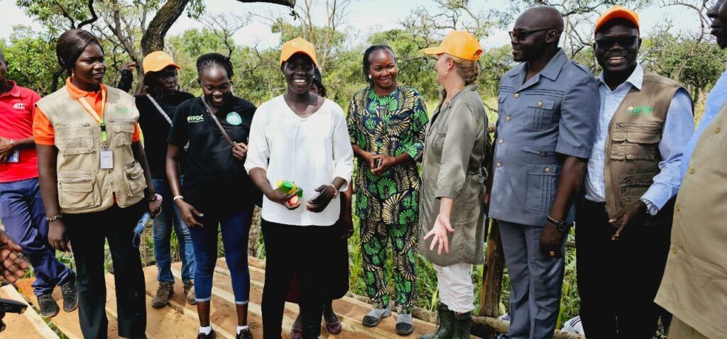 IFDCGlobal's tweet image. With help from PROSeed Ltd. and the A3-SEED project, Josephine Garebere, a #Seed producer, improved her #Business through training on the best practices of #Producing quality seeds, from #Land preparation to #Harvesting and #Marketing.

👇 ifdc.org/2024/01/12/agr…

@NLinSouthSudan