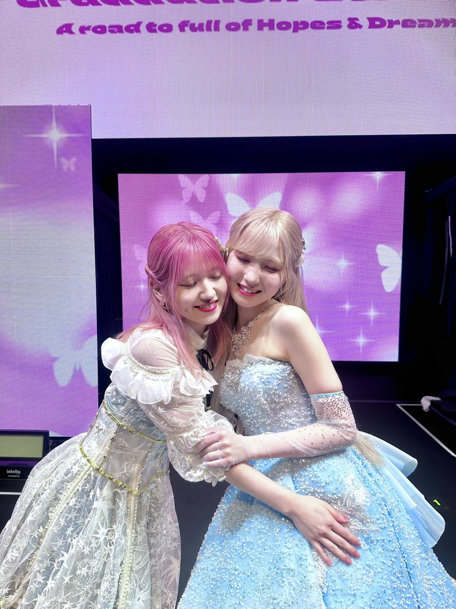 yuirii_murayama's tweet photo. ひぃの背中をみて
パフォーマンスをするのが
大好きでした。
横に並ぶこともあったけど
一緒に踊ってて何かを感じる
ひぃのオーラは
彼女の努力の蓄積からなるもの
なんだなと改めて思いました。
今日もかっこいい背中をありがとう。
#本田仁美卒コン https://t.co/LA4GwgUSpC