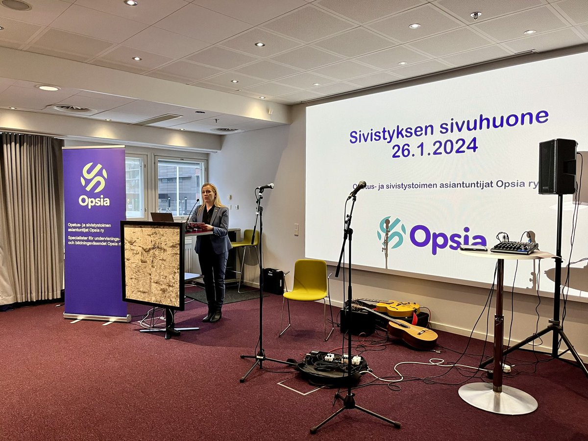 KKorolainen's tweet photo. Koulutus on yksi keskeisimpiÀ menestystekijöitÀ itsenÀisen Suomen historiassa.Opettajat jÀttÀvÀt jÀljen jokaisen suomalaisen elÀmÀÀn.Kaikkialla Suomessa opitaan ja kehitetÀÀn uutta koulutettujen ja työhönsÀ sitoutuneiden opettajien ja tutkijoiden johdolla. @KatarinaMurto #educa24 https://t.co/i8fToowSHd