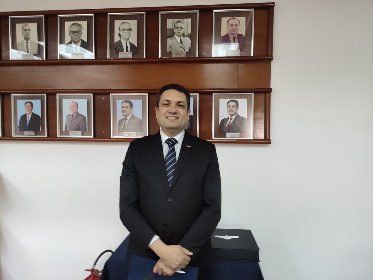 Prof_AndersonC's tweet image. Encerro minha jornada como Reitor do ITA, com quase 8 anos à frente desta querida instituição.
Descerrando, com muito orgulho, meu segundo retrato na galeria de ex-reitores.
Agradeço à @fab_oficial pela confiança depositada e a todos os colaboradores do ITA pelo apoio constante.