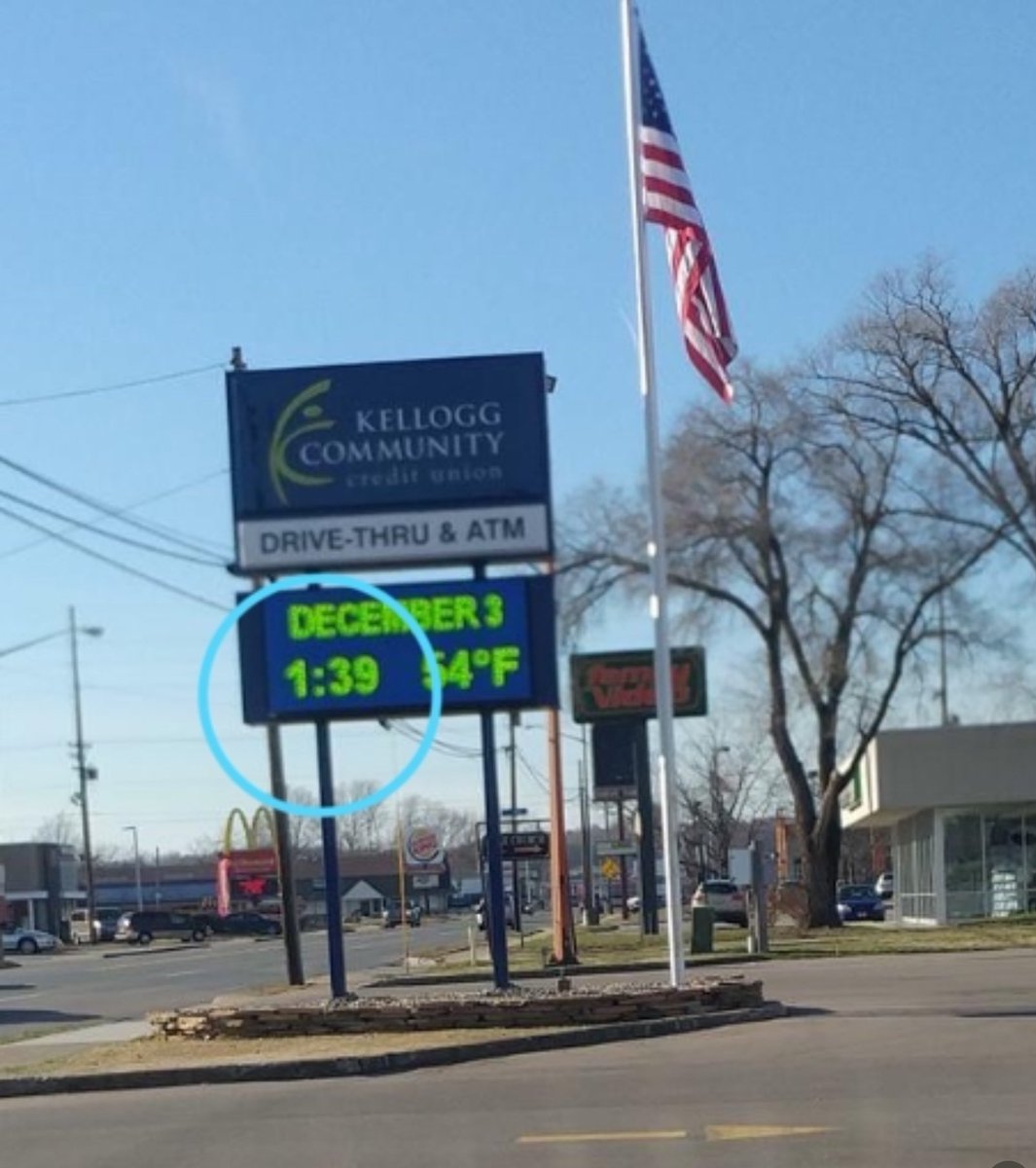 Shanneighteen's tweet image. 26=#God
Feb. 24
⚫️🪨
#lobstr 
🌑 Dec. 16=12.7
#Day139 
11.3
#114🪑
11.13
#Day349 
#Friday13
5/7=#Day255=#Day128=1.30
#🤠#chef #chief 
#Day127=19=1 
#killary #collapse 
#whathappenedtomonday 
#whenpigsfly #Statue #guitar #ironingboard #whirlpool #plant #mole #blackhat #mule #kinQ