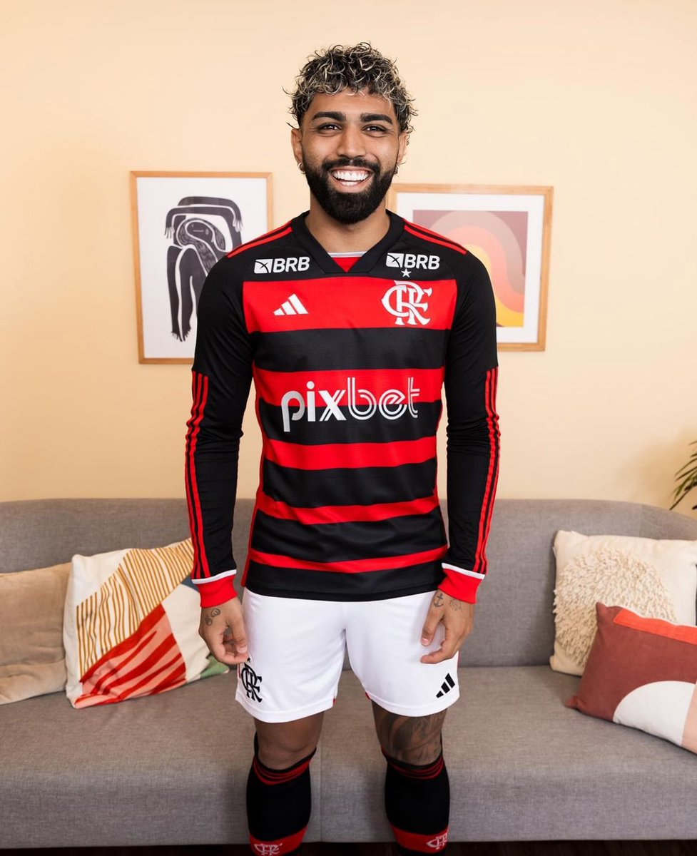 ESSA MANGA LONGA ESTÁ FODA