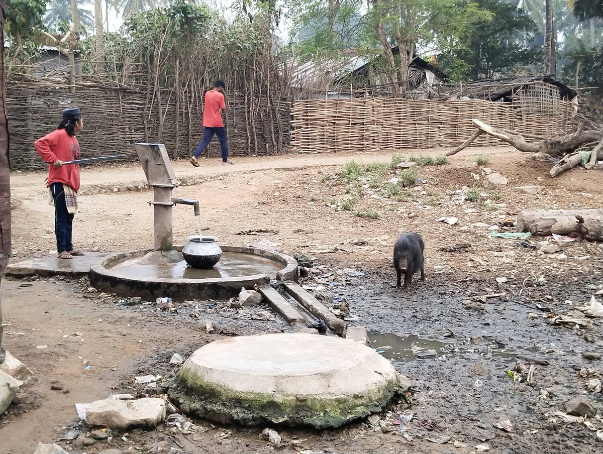 AlligondaSamiti's tweet photo. Look at the situation of Alligonda Village &amp; GP, where people do fetch water for drinking. #RepublicDay2024

#CMO_Odisha #DM_Gajapati #bdo_mohana #TAHASILDARMOHA1 #HFWOdisha #PRDepartOdisha  #RDOdisha #stscdev #WCDOdisha #PMOIndia #MoSarkar5T #IPR_Odisha #PWD_Odisha https://t.co/7SybZROfVF