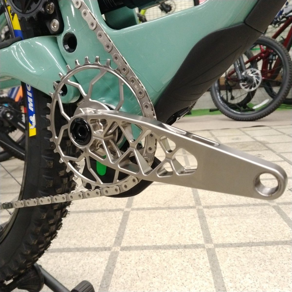 ringokan0001's tweet photo. お店の立場からするとこれをご購入されるお客様もかっこいいけど、販売できるお店もかっこいいと思う🤩
さすがだなぁ👏
輪娯館もがんばろう✊
#5dev
#5devtitaniumcranks https://t.co/fq8RX0FRg5