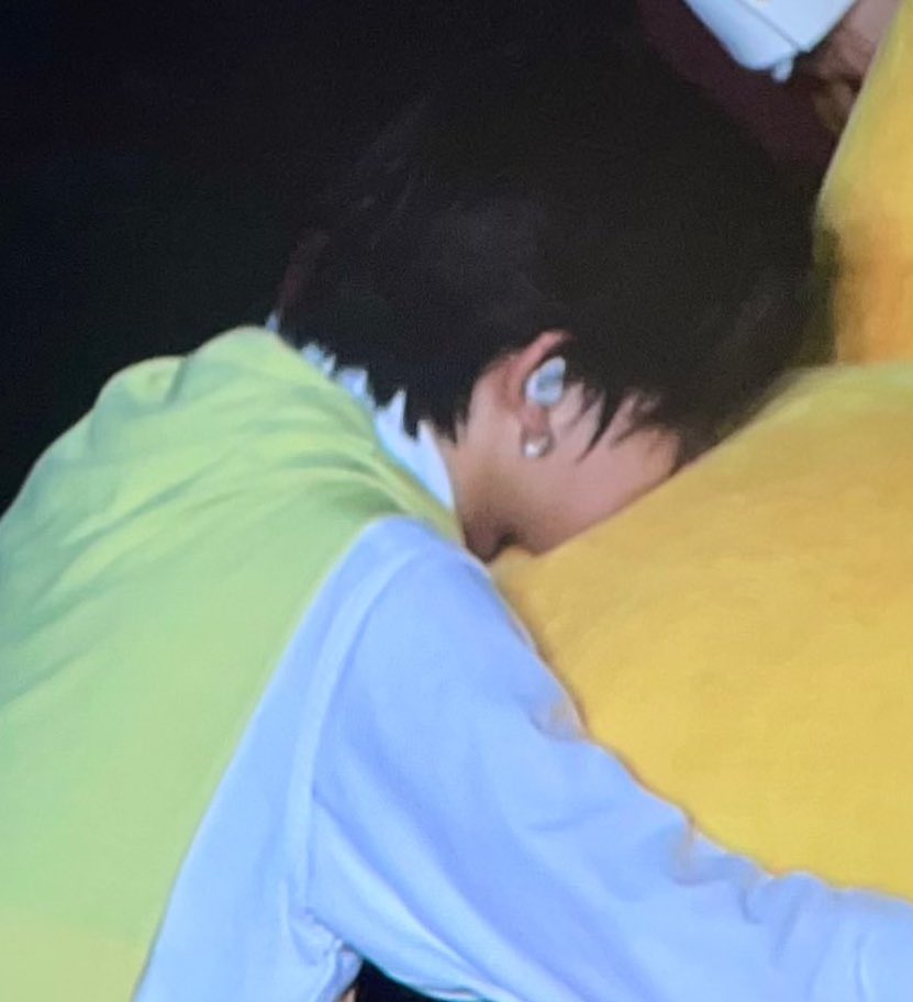soheevanlee's tweet photo. NOOOOO I’M SO DEVASTATED 😭😭😭😭😭😭😭😭😭 AAAAA MY HEART CLENCHED https://t.co/uMvO8lCckH