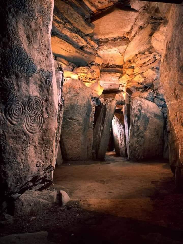 Newgrange a neolithic tomb about 5,200 years old,was built in 3,200 BC. Located in county Meath in the Republic of Ireland. It's older than the pyramids in Egypt by 600 years and older than Stonehenge by 1,000 years. 

#archaeohistories