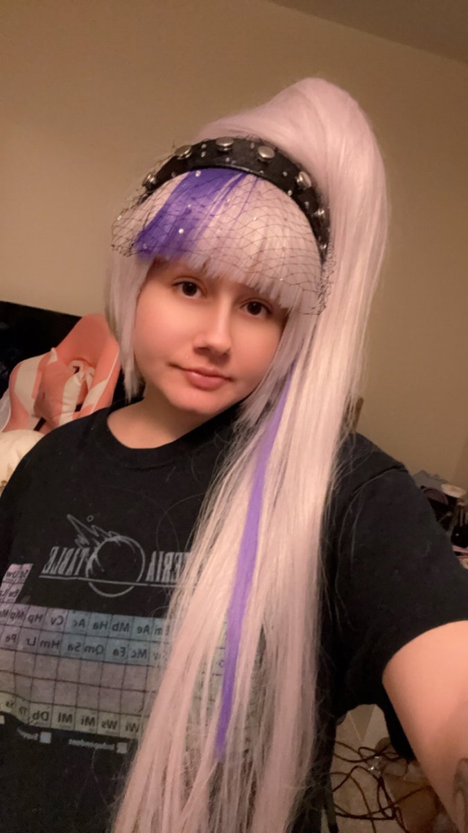 I wasn’t killing the sink, guys, I was just dying my wig 🥰