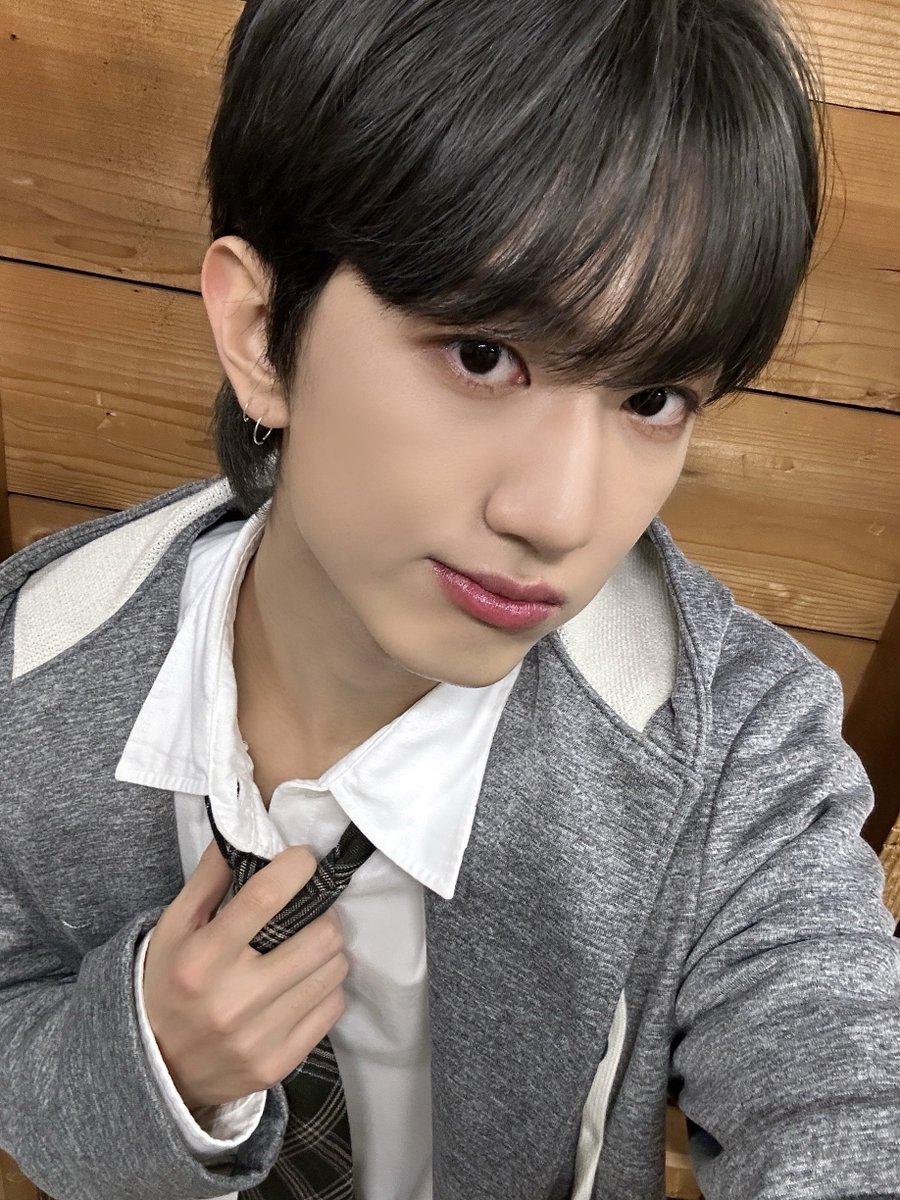 YOUNITE_twt's tweet photo. 첫날 유니즈 덕분에 재밌게 보냈어요!😉🤍
다들 잘 자고 내일 만나요☺

#경문 #KYUNGMUN https://t.co/RfedpDWkGl