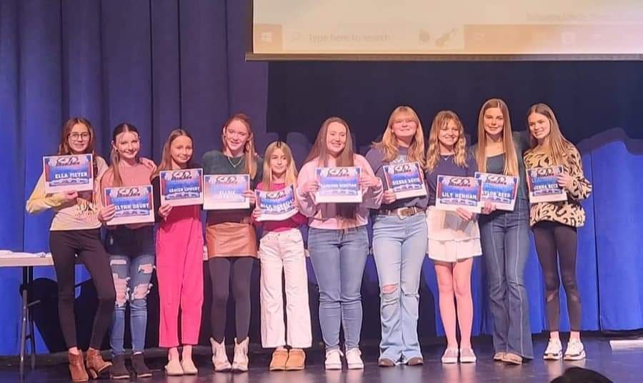 Middle School Football and Basketball Cheerleaders had their end of year recognition ceremony to end their very successful season. Nice job this year ladies!!
<a href="/DanbyRT/">Danby-Rush Tower MS</a> <a href="/Jefferson_RVII/">Jefferson R-VII School District</a>