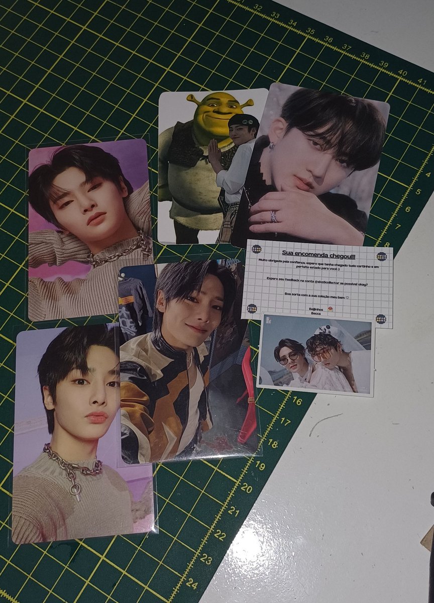 tinytaymin's tweet image. Feedback super positivo pra @skz8collector que me vendeu 3 Jeogin lindos 🤧🤧🤧. Amei o brinde do I.N com o shrek skkskssks