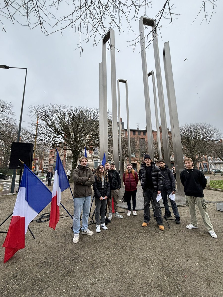 Amélie Mahé tweet media