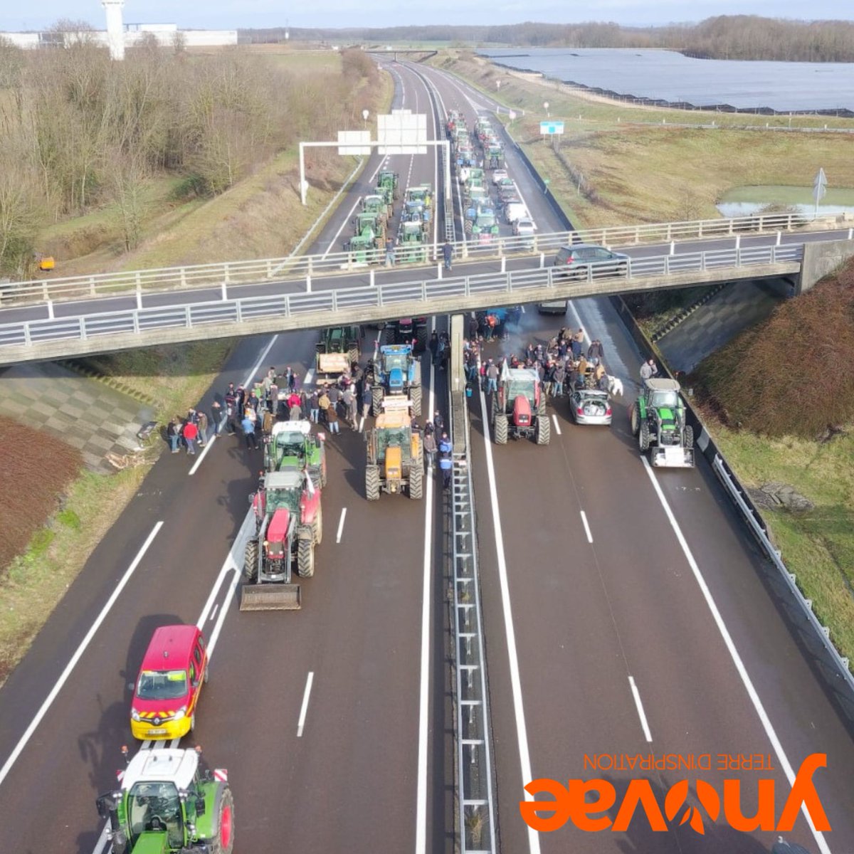 ynovae's tweet photo. Nous apportons notre soutien aux adhérents d’Ynovae et à l’ensemble des agriculteurs en général.

#onmarchesurlatête #teamYnovae https://t.co/hEohsixZcW